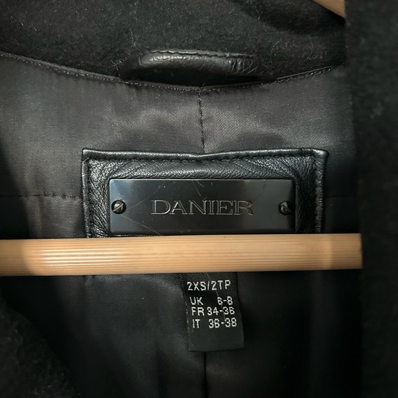 Danier Leather Wool Peacoat - Picture 3 of 6